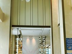 -广州英豪斯酒店(番禺政务中心傍江地铁站店)