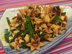 -香巴拉云南餐厅(华莱坞店)