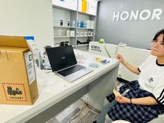 -荣耀授权专卖店(黄浦浙江中路店)