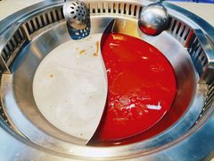 -生活如沸·顺德水牛奶火锅(人民广场店)