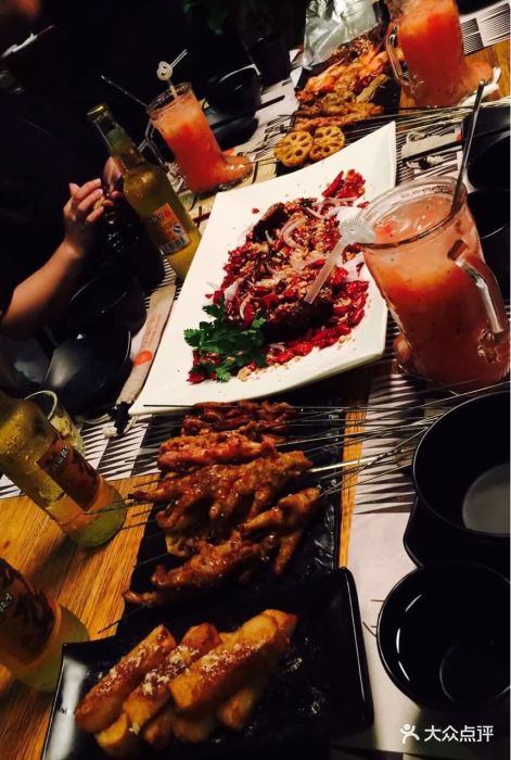 集木烧烤音乐餐吧