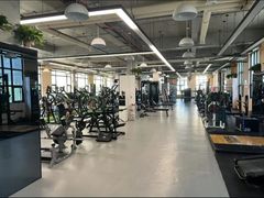 -岩顶健身(玄武店)