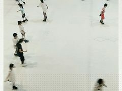 -正佳冰河湾真冰滑冰场