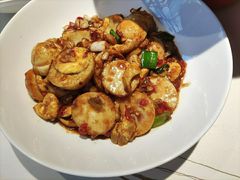 -阿瓦山寨·湘菜现炒·剁椒鱼头王(咸阳总店)