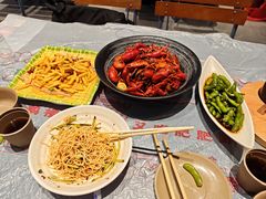 -肥肥虾庄·金牌油焖大虾(杨园滨江时代walk店)