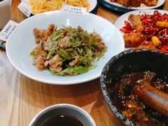 -川流不息·地道川菜·小龙虾(新松江路店)