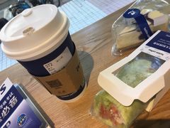 -瑞幸咖啡(八卦岭工业店)