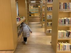 -漕河泾街道图书馆(漕河泾社区文化活动中心店)