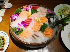 -青瓦餐厅·生鱼片·韩园烤肉(西塔店)