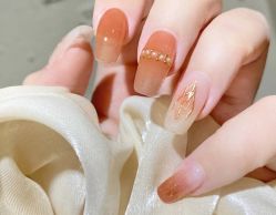 -悦指间美甲美睫