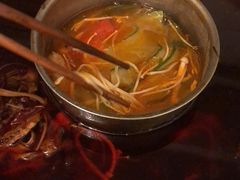 -邓莽子老火锅(中兴路总店)