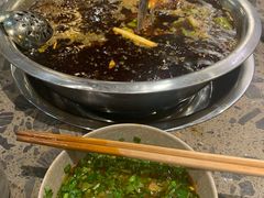 -肖肖酸萝卜鱼火锅(总店)