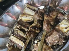 -烤肉小伙烤肉店