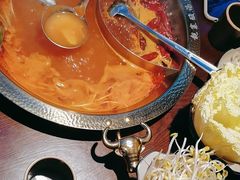 -靓寨酸汤火锅(时尚天河东一街店)