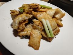 炸鱼骨-大良毋米粥 · 粥底火锅(岭南天地店)