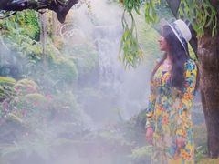 -Chom Cafe and Restaurant