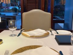 -龙虾酒吧扒房(宁波香格里拉店)