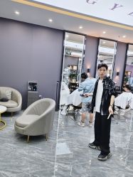 -藤野造型烫染·漂发