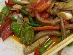 -三江源美食城