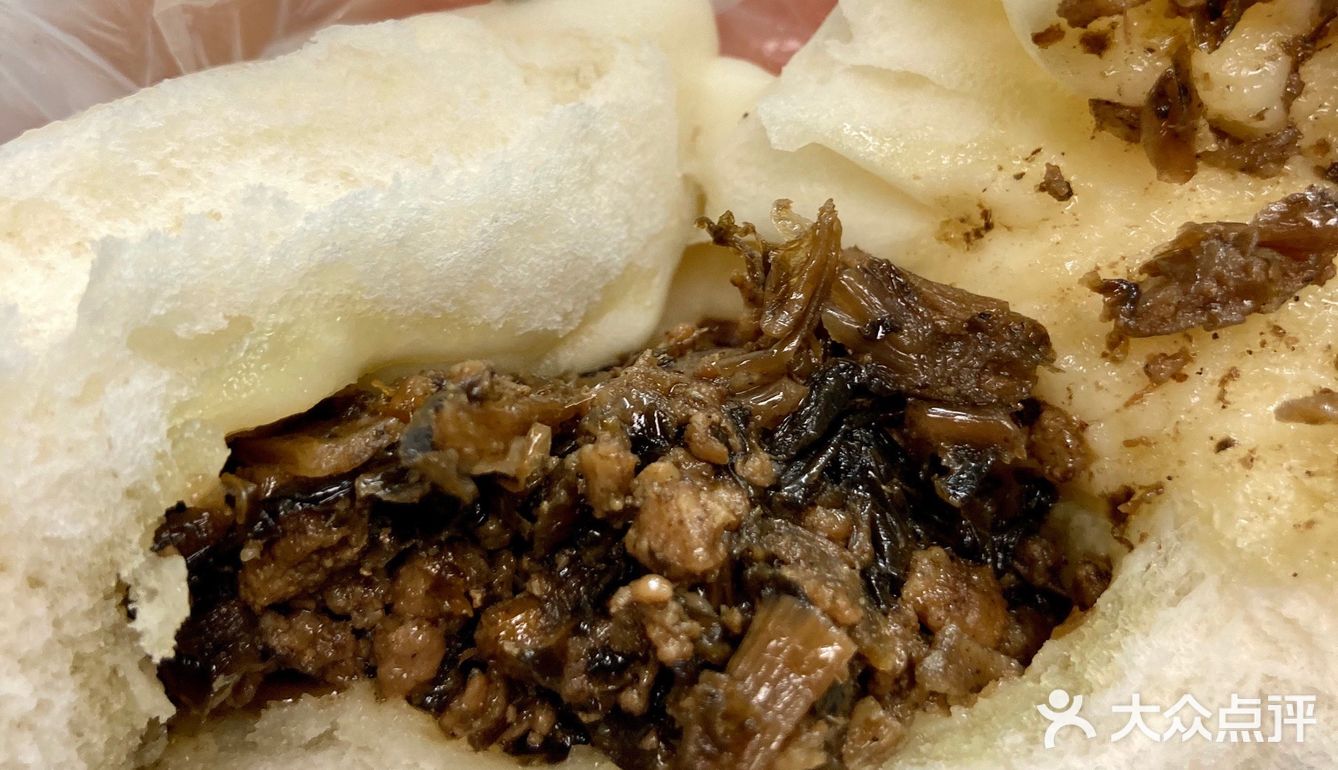 这个辣酱不辣还特别咸有一天早上出现了豆沙馅的甜饼