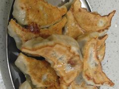 鲜肉韭菜煎饺-芬芳甜品(同福路店)