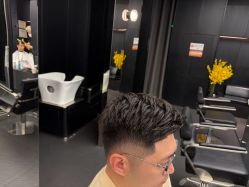 -侨治发型