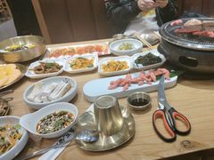 -青瓦餐厅·生鱼片·韩园烤肉(西塔店)