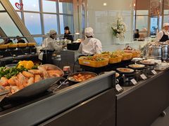 -彩虹云霄酒店75层国际自助餐