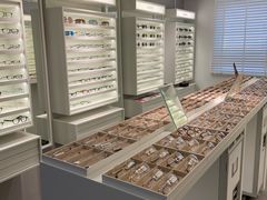 -目艮眼镜SHOWROOM(品牌集合店)