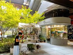 -瑞虹新天地月亮湾