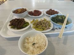 -同济大学本部学苑饮食广场