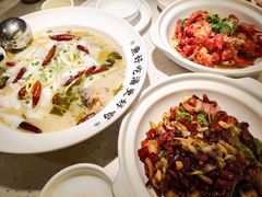 -江渔儿酸菜鱼·拔草餐厅(虎门君乐汇店)