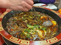 -烧哥美蛙肥肠鱼火锅·十五年社区店