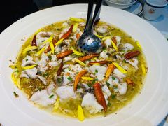 超凡酸菜鲈鱼-巧可爱活鱼鲜牛肉私房菜(财富中心店)