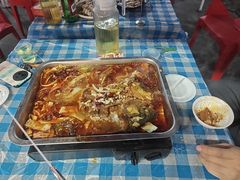 -老街烧烤大排档·地道湖北菜·龙虾馆(汉口火车站店)