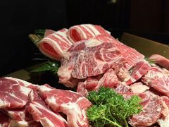 -铭牛烧肉·和牛海鲜自助(高新月牙湖店)