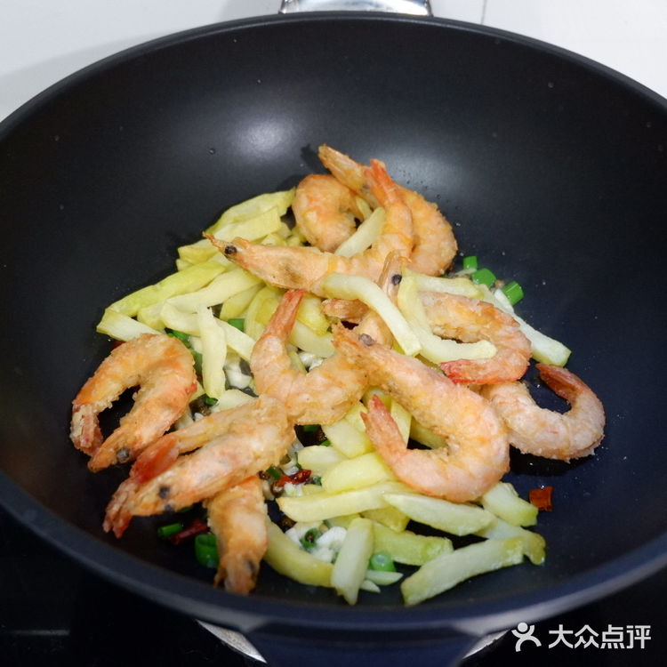 年夜饭必备菜谱推荐1⃣️6⃣️【椒盐土豆虾】
