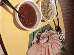 碳烤猪颈肉-瓦城泰国料理(芮欧百货店)