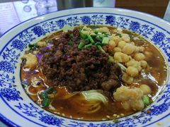 -渝之汇牛肉豌杂面