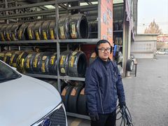 -路路通百辰汽车服务连锁(三合店)