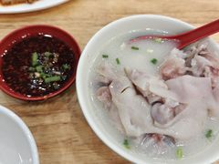 -雷祖芳老妈蹄花店