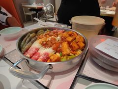 -黄记煌三汁焖锅(新佳丽江汉路店)