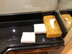 -武汉五月花大酒店(武昌火车站中南路地铁站店)