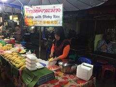 -芒果糯米饭摊子