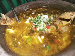 -小凤庭·地道湖北菜武昌鱼·藕汤(38年黄鹤楼店)