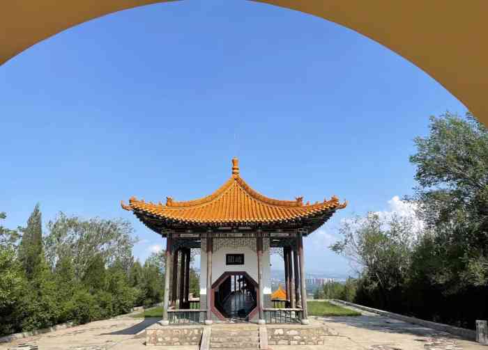二龙山-"第1次来中北大学,被朋友骗去爬二龙山.本."-大众点评移动版