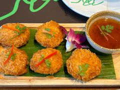 -Chom Cafe and Restaurant