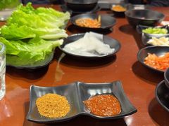 -肉甲韩国木炭烤肉(新壹街1店)