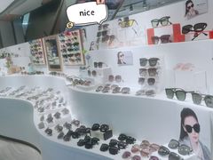 -宏宇眼镜蔡司依视路折扣店(兆佳眼镜城店)