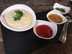 -HIGH FIVE哈福手工汉堡(桂林路店)